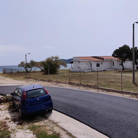 Eva Beach Apartment Néa Péramos Δωμάτιο φωτογραφία