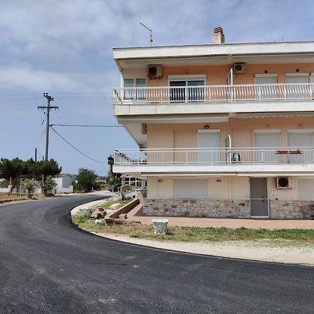 Eva Beach Apartment Néa Péramos Δωμάτιο φωτογραφία