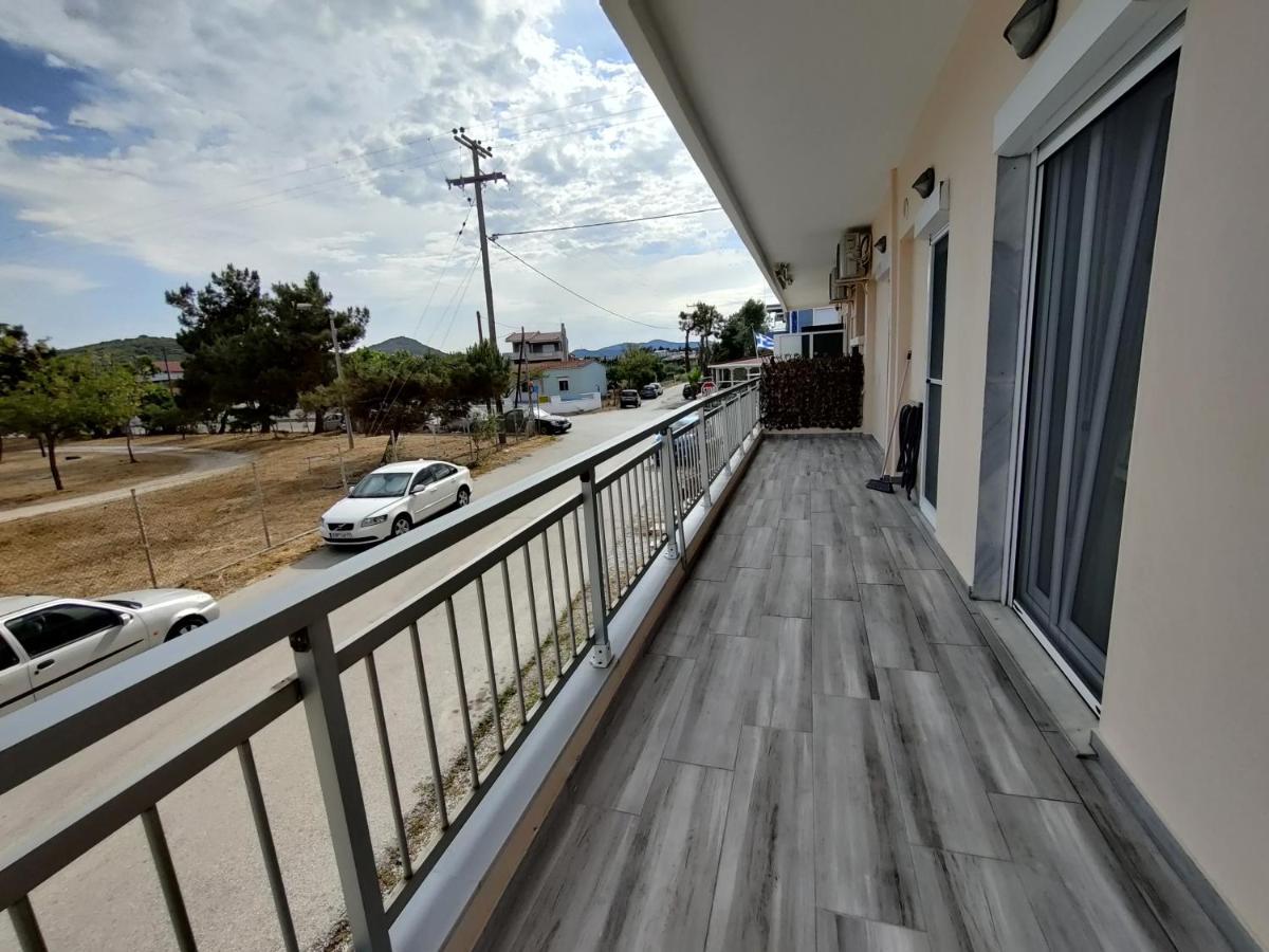 Eva Beach Apartment Néa Péramos Εξωτερικό φωτογραφία