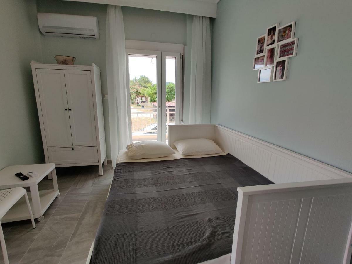 Eva Beach Apartment Néa Péramos Εξωτερικό φωτογραφία