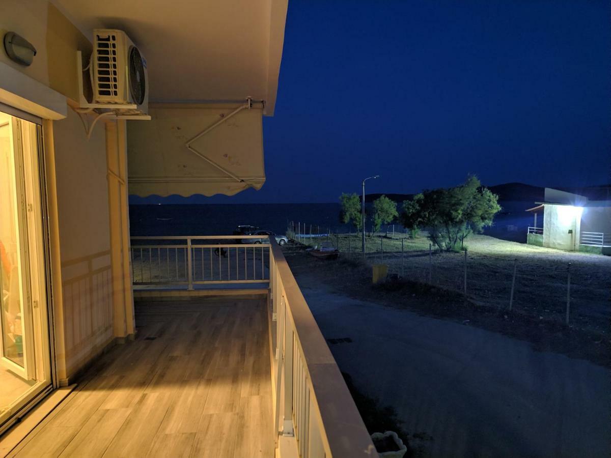 Eva Beach Apartment Néa Péramos Εξωτερικό φωτογραφία